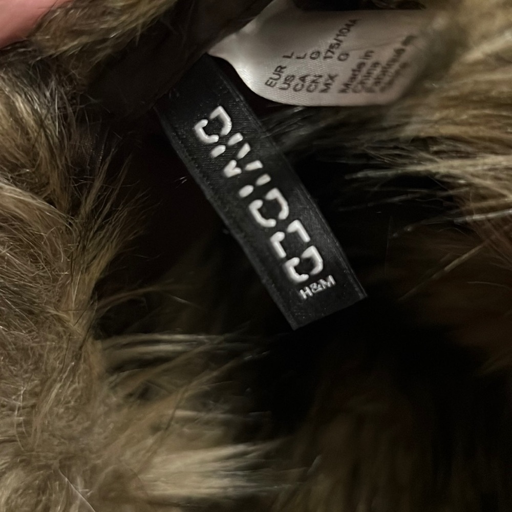 This is a Divided vest from H&M